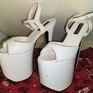 Devious 7 inch heels